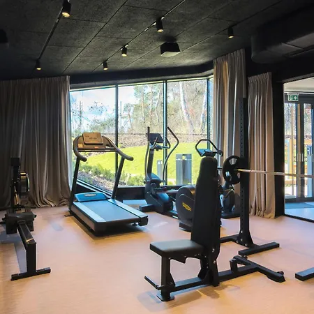 With Terrace And Gym In By Renters شقة