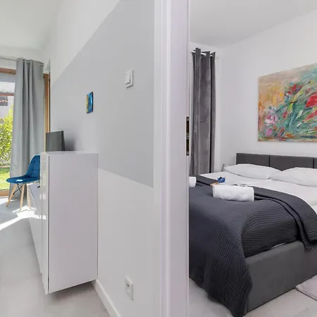 With Terrace And Gym In By Renters غدانسك