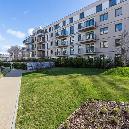 With Terrace And Gym In By Renters شقة غدانسك