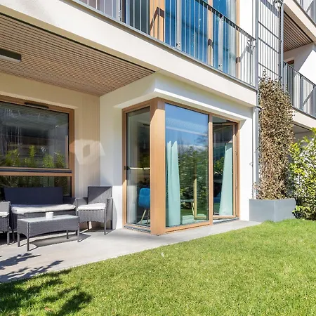 With Terrace And Gym In By Renters شقة غدانسك